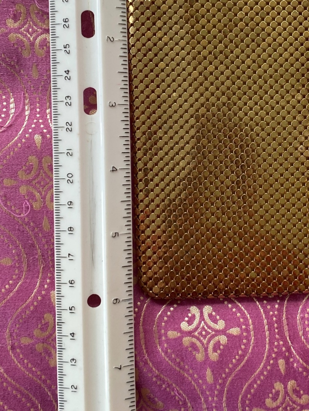 Whiting & Davis gold mesh eyeglass case 40s-50s